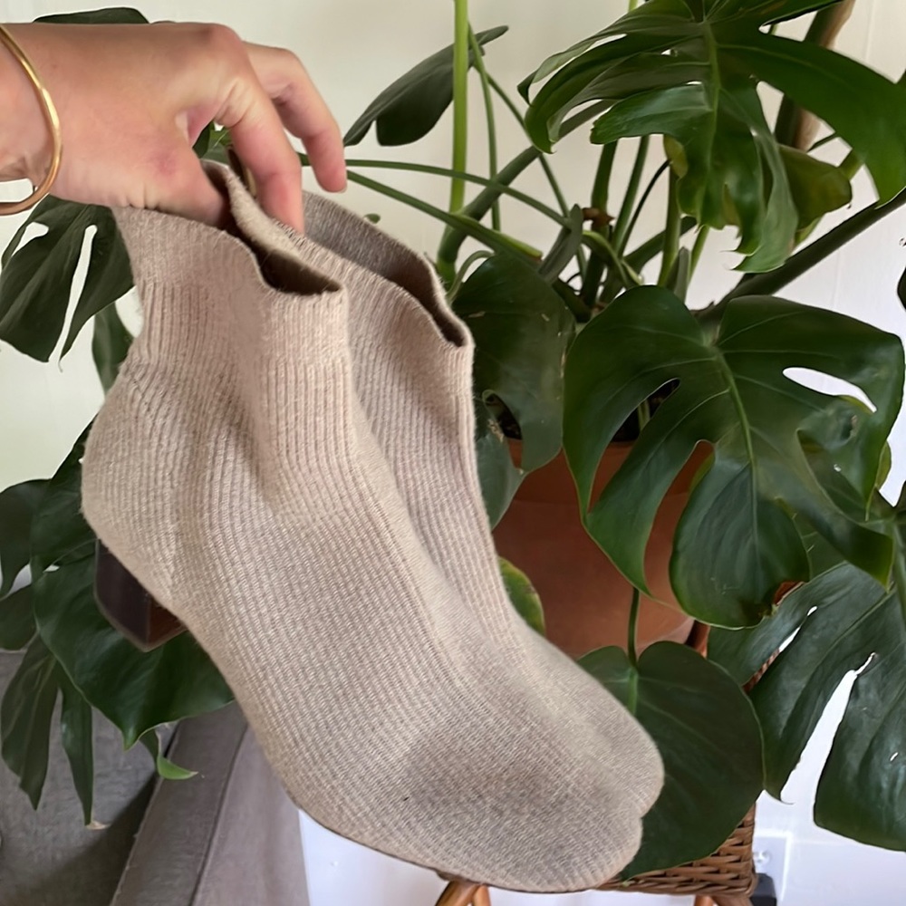 New Everlane The Glove Ribbed Sock Boot Bone Gem